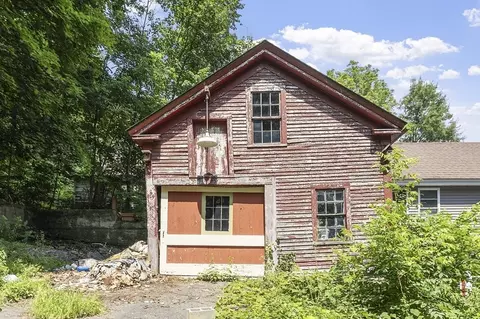 31 High St, Orange, MA 01364 photo 2