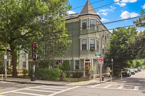 320 Amory St #2, Jamaica Plain, MA 02130