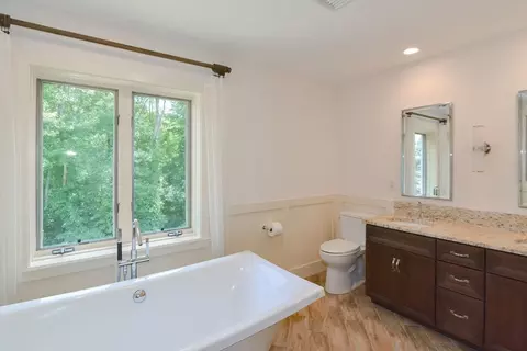 Bath - 12 Rebekah Ln, Sutton, MA 01590 photo 3 of 4