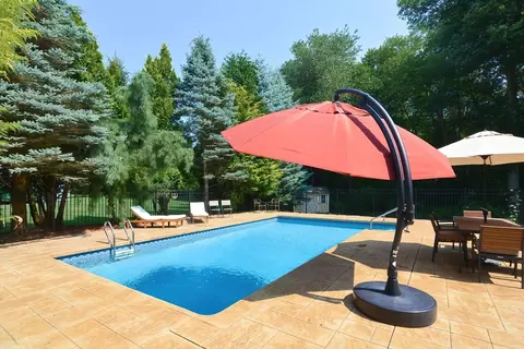 Exterior - 12 Rebekah Ln, Sutton, MA 01590 photo 4 of 8