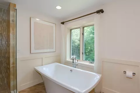 Bath - 12 Rebekah Ln, Sutton, MA 01590 photo 4 of 4