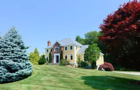 Exterior - 12 Rebekah Ln, Sutton, MA 01590 photo 2 of 8