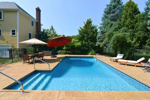Exterior - 12 Rebekah Ln, Sutton, MA 01590 photo 6 of 8