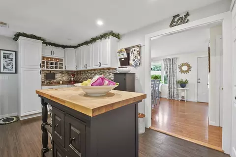 Kitchen - 21 Terry Ln E, Wareham, MA 02571 photo 1 of 4