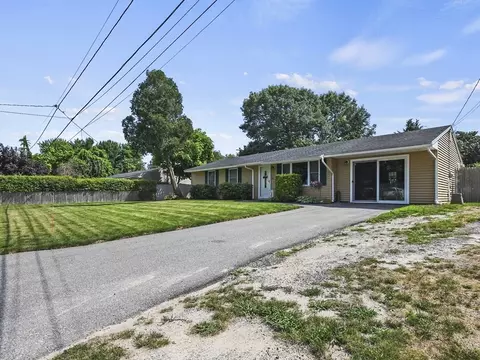 Exterior - 21 Terry Ln E, Wareham, MA 02571 photo 1 of 11