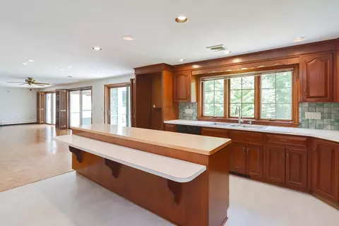 63 Washington St, Mendon, MA 01756 photo 6