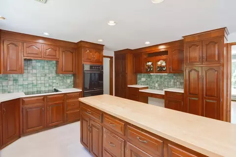 63 Washington St, Mendon, MA 01756 photo 8