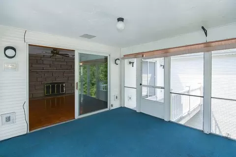 63 Washington St, Mendon, MA 01756 photo 11