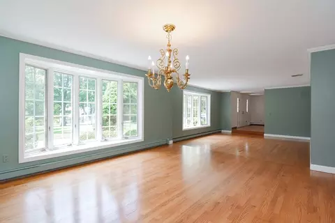 63 Washington St, Mendon, MA 01756 photo 3