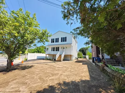 2 Sanborn St, Lawrence, MA 01843