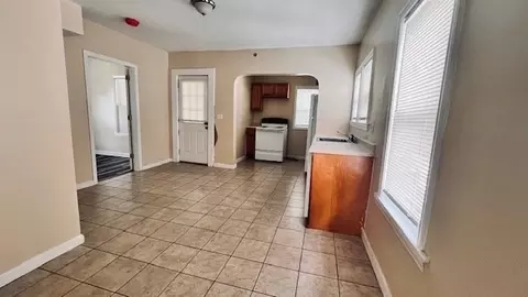 92 Rivers Ave, Chicopee, MA 01013 photo 3