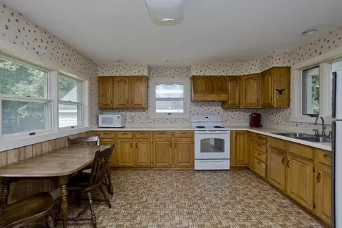 723 Ryan Rd, Northampton, MA 01062 photo 11
