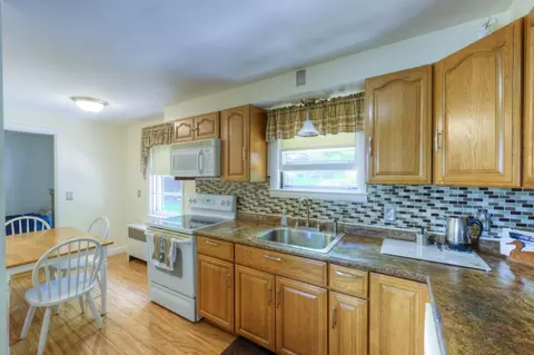 Kitchen - 40 Marsh Ave, Worcester, MA 01606 photo 2 of 2