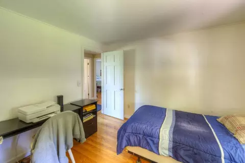 Bedroom - 40 Marsh Ave, Worcester, MA 01606 photo 7 of 7