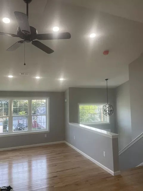 27 Sherburne Ave, Worcester, MA 01606 photo 5