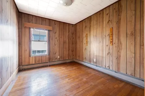 Bedroom - 545 Second St, Fall River, MA 02721 photo 2 of 4