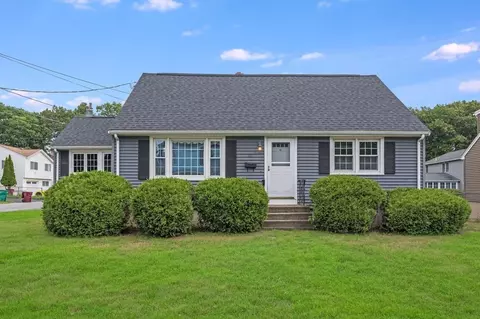32 Stromquist, Lowell, MA 01852