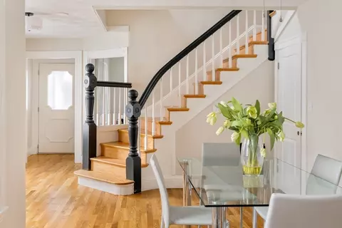 16 Emerson Pl #16, Melrose, MA 02176