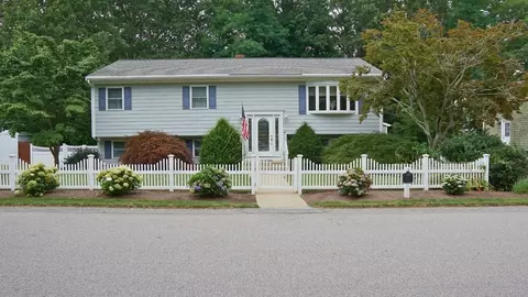 41 Reservoir, Fall River, MA 02723