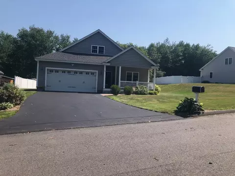 70 Hudson St, Leominster, MA 01453