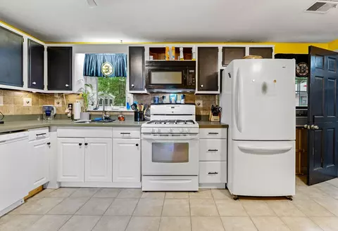 17 Parker Dr, Wareham, MA 02571 photo 13