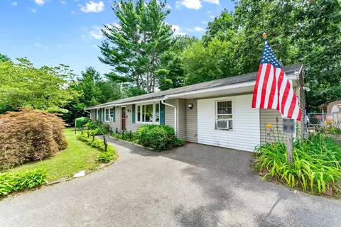 17 Parker Dr, Wareham, MA 02571 photo 3