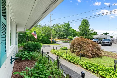 17 Parker Dr, Wareham, MA 02571 photo 4