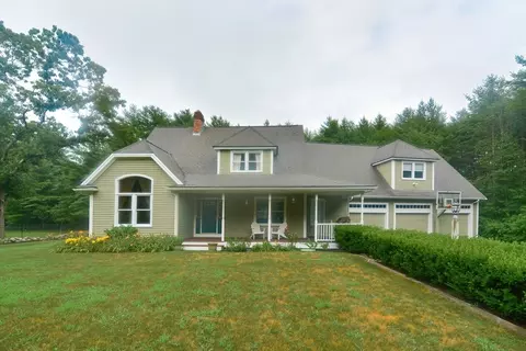 64 Winter St, Wrentham, MA 02093