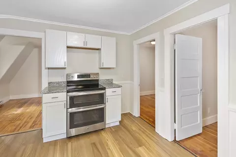Entry Way - 14 Nelson St, Webster, MA 01570 photo 6 of 8