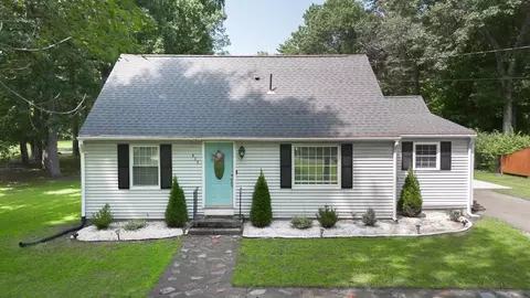 415 Soule Rd, Wilbraham, MA 01095