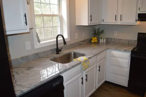 Kitchen - 75 Eagle View Dr, Douglas, MA 01516 photo 1 of 8