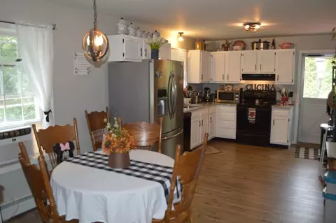 Kitchen - 75 Eagle View Dr, Douglas, MA 01516 photo 6 of 8