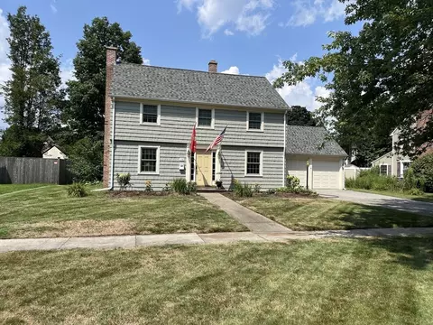 158 Converse St, Longmeadow, MA 01106