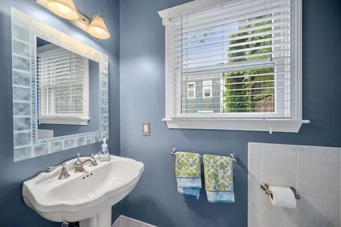 2 Minnie Ct, Boston, MA 02127 photo 16