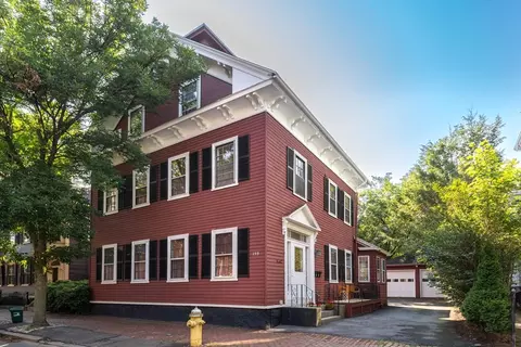 159 Federal St #2, Salem, MA 01970