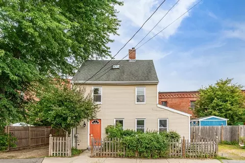 31 Pond, Amesbury, MA 01913