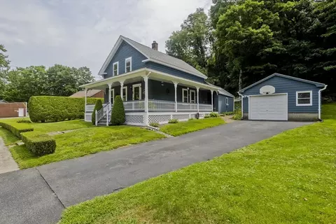 25 Harvey St, Palmer, MA 01069