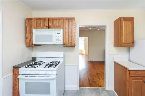 Kitchen - 33 Boardman St, Salem, MA 01970 photo 5 of 9