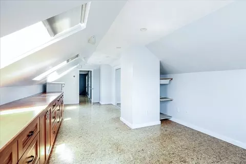 Entry Way - 33 Boardman St, Salem, MA 01970 photo 1 of 4