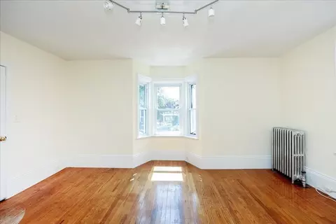 Living - 33 Boardman St, Salem, MA 01970 photo 4 of 8