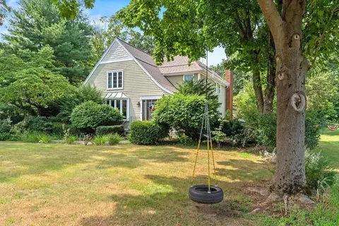 388 Franklin St, Wrentham, MA 02093