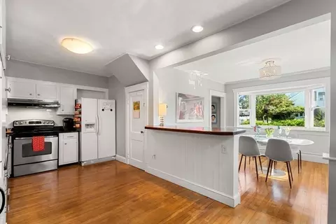22 Birch St, Marblehead, MA 01945 photo 11