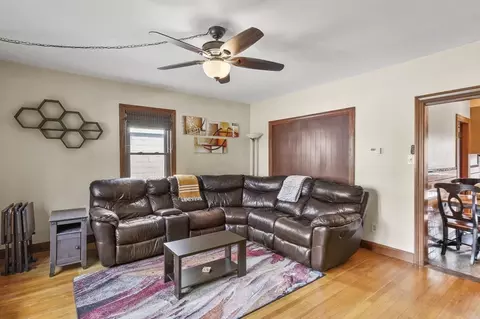 Living - 25 25a Locust Ave, Worcester, MA 01604 photo 6 of 6