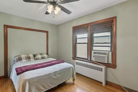 Bedroom - 25 25a Locust Ave, Worcester, MA 01604 photo 5 of 11