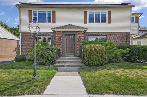 Exterior - 25 25a Locust Ave, Worcester, MA 01604 photo 8 of 8