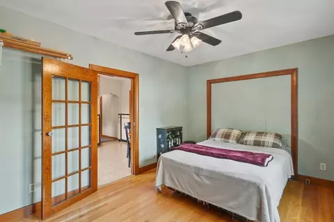 Bedroom - 25 25a Locust Ave, Worcester, MA 01604 photo 4 of 11