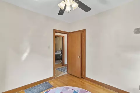 Bedroom - 25 25a Locust Ave, Worcester, MA 01604 photo 9 of 11