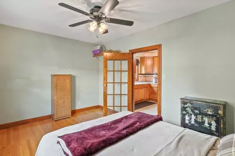 Bedroom - 25 25a Locust Ave, Worcester, MA 01604 photo 6 of 11