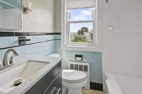 Bath - 25 25a Locust Ave, Worcester, MA 01604 photo 1 of 3