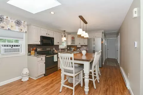 4 Harmon St, Worcester, MA 01604 photo 18